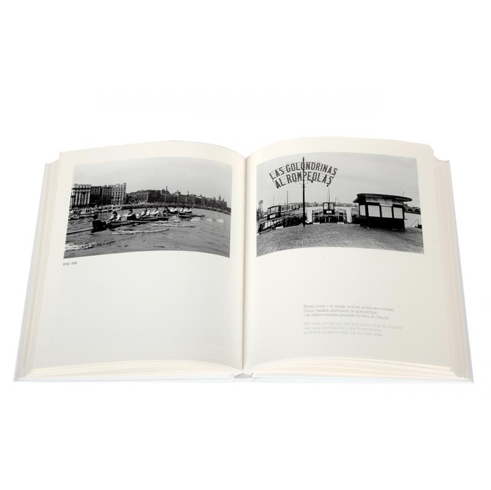 Imatge pàgines interiors del llibre 'Barcelona Porta Coeli' imatges del front marítim de Barcelona de 1970 a 1980