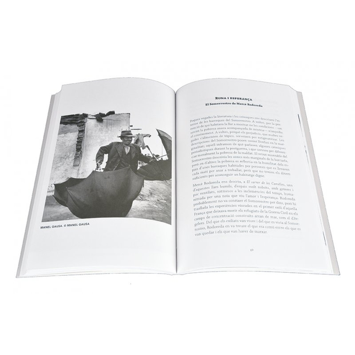 Imatge de les pàgines interiors del llibre 'Somorrostro. Mirades literàries'