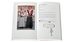 Imatge de les pàgines interiors del llibre 'Els gegantons de les escoles de Barcelona'