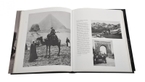 Imatge de les pàgines interiors del llibre 'L'esplendor de la Barcelona burguesa'