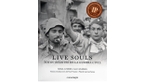 Imatge de la coberta del llibre 'Live Souls', on es veu la fotografia d'un soldats republicans a la Guerra Civil