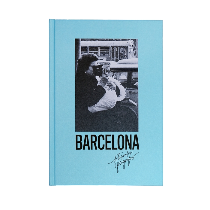 Imatge de la coberta del llibre 'Barcelona fotògrafes/fotógrafas'