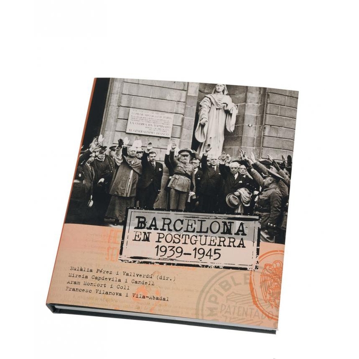 Imatge del llom del llibre 'Barcelona en postguerra'
