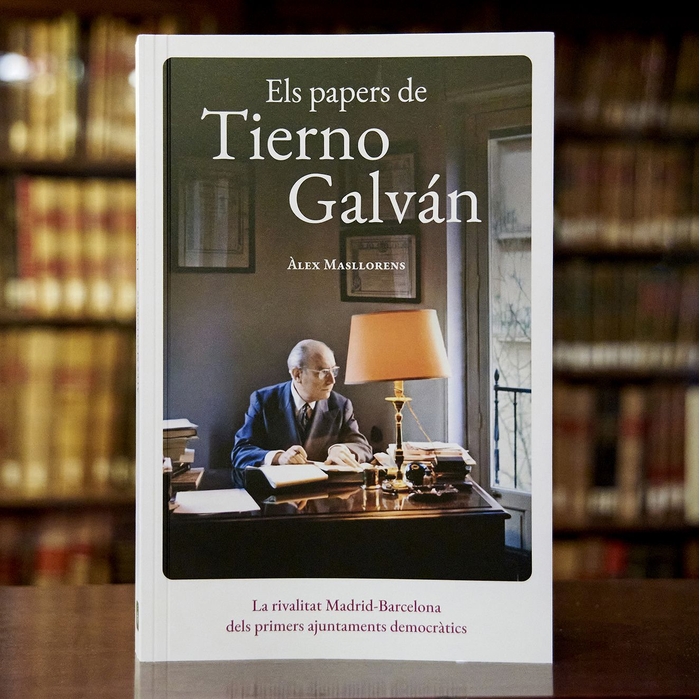 Imatge de la coberta del llibre 'Els papers de Tierno Galván