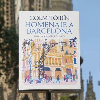 Imatge de la coberta del llibre 'Homenaje a Barcelona'