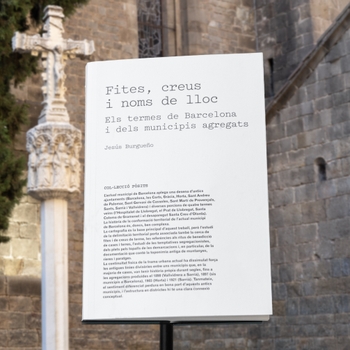 Imatge de la coberta del llibre 'Fites, creus i noms de lloc'