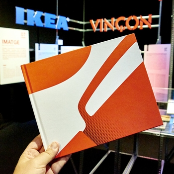 Imatge de la coberta del llibre '100 objectes d’IKEA que ens hagués agradat tenir a VINÇON'