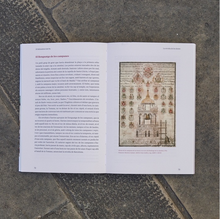 Imatge de les pàgines interiors del llibre 'Rebombori del Pa. Barcelona 1789'